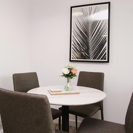 Apartment 46 Luna With Free Parking York Exterior foto